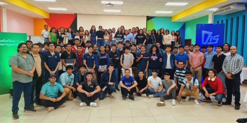 Hackathon Nicaragua 2025 reúne 1,500 mentes creativas para innovar en educación, salud, turismo y agropecuario