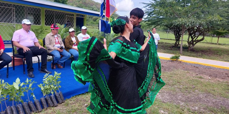 Celebran Día Nacional de la Alegría con  Inauguración del Centro Tecnológico Pablo Úbeda en Chontales