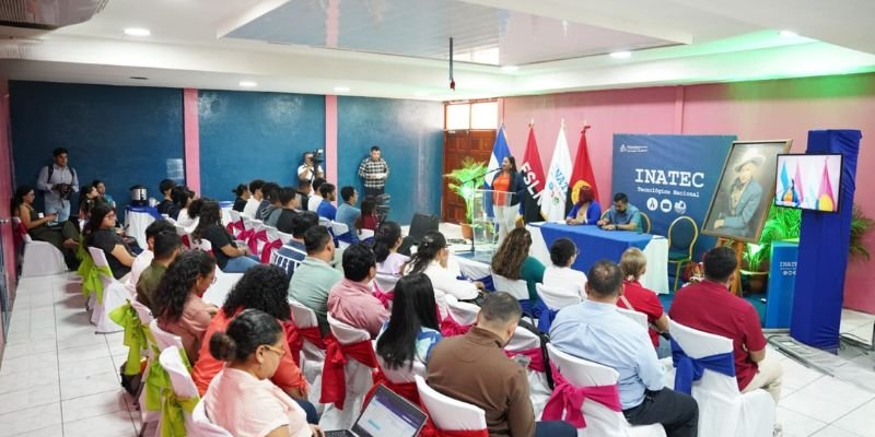 Más de 600 maestros del Mined e Inatec inician formación como Técnicos Especialista en Didáctica del Idioma Inglés