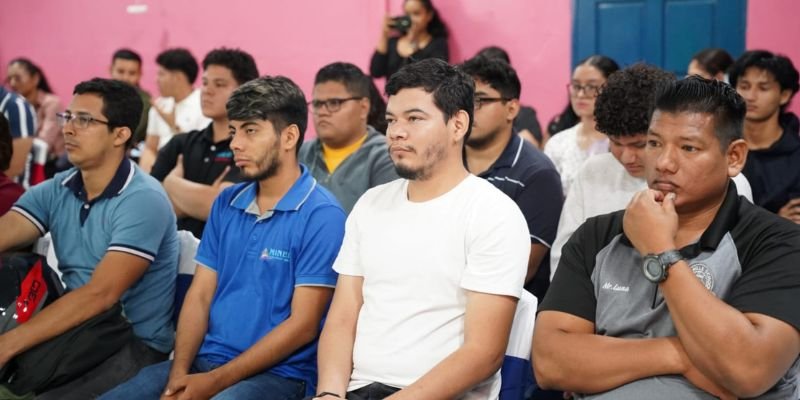 Más de 600 maestros del Mined e Inatec inician formación como Técnicos Especialista en Didáctica del Idioma Inglés