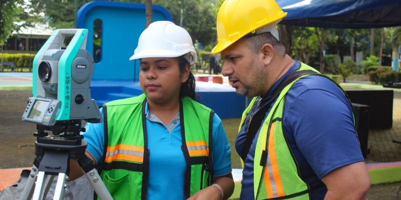 Más de 23 mil estudiantes inician su Formación Técnica y Tecnológica en fin de semana