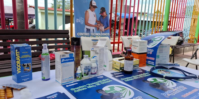 Cuidado Animal y Vocación de Servicio: Estudiantes Técnicos Comparten lo Aprendido