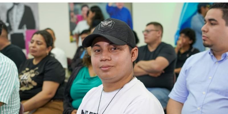Arte que transforma: docentes fortalecen su creatividad en laboratorio artístico en Managua