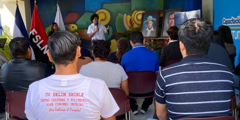 Cuando la poesía canta a la patria: lanzamiento del concurso Canto Azul y Patria