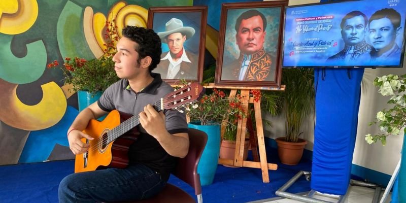 Cuando la poesía canta a la patria: lanzamiento del concurso Canto Azul y Patria