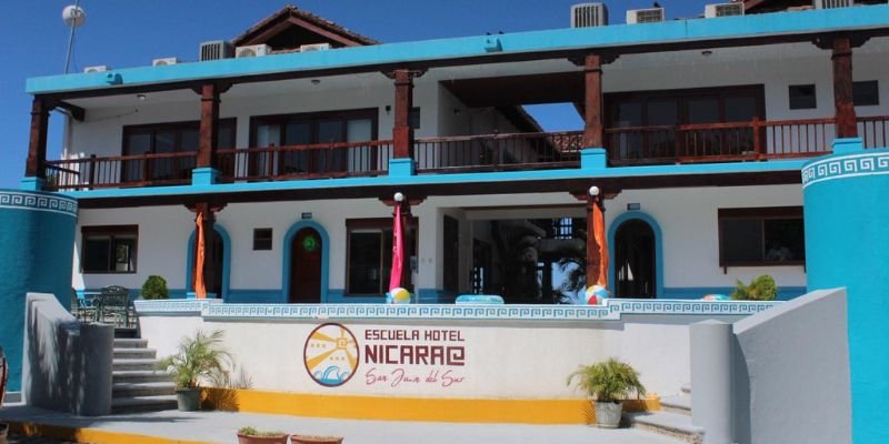 Aprender haciendo y vacacionar disfrutando: Servicios Turísticos en Escuelas Hoteles y Casas de Descanso