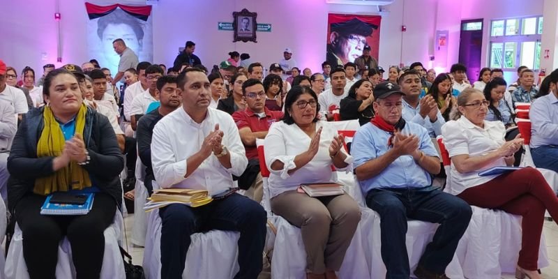 León: Trabaja en su aporte a la  Estrategia de Educación: “Bendiciones y Victorias”