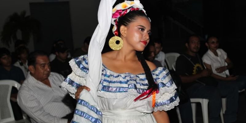 “No Volverá el Pasado”: Una noche de arte, memoria y emociones en el Centro Cultural José Coronel Urtecho