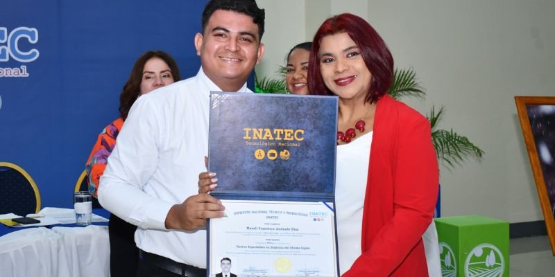 400 nuevos maestros técnicos en aporte a la revolución educativa