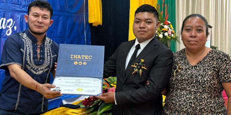 “Formar para transformar: historias de  orgullo y compromiso en la educación técnica”