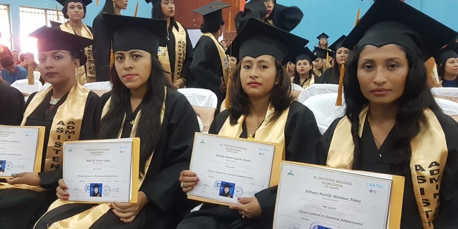 “Un 80% de los recién egresados ya están laborando”