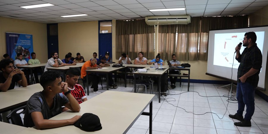 Estudiantes Técnicos conocen sobre Arqueología Nicaragüense