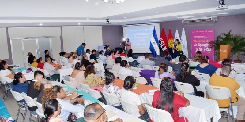 Programa de formación para más de dos mil maestros de educación de jóvenes y adultos