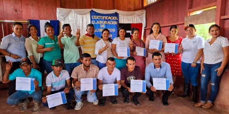 Programa Luz y Verdad en Nicaragua: Educación gratuita y oficios productivos que transforman vidas