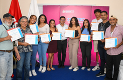 Primera promoción del Centro Tecnológico de Idiomas Juan Carlos Herrera Cuaresma “La Foquita”