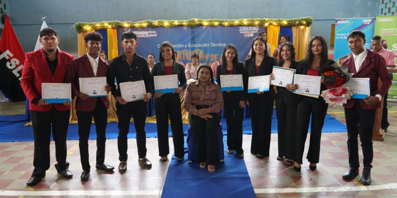 Graduación de Técnicos Agropecuarios en el Centro Tecnológico El Rama