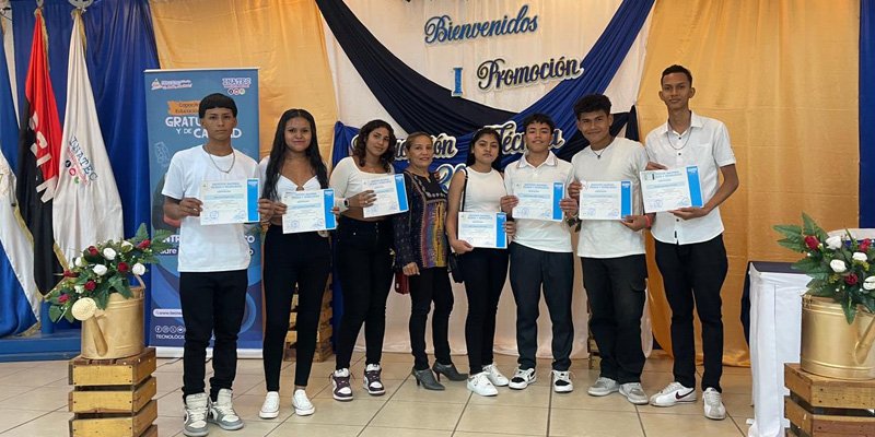 Celebran el éxito de 52 nuevos  Técnicos Profesionales en Chinandega