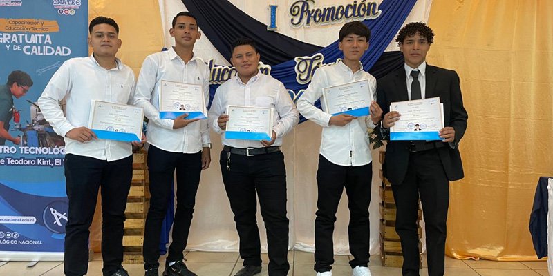 Celebran el éxito de 52 nuevos  Técnicos Profesionales en Chinandega