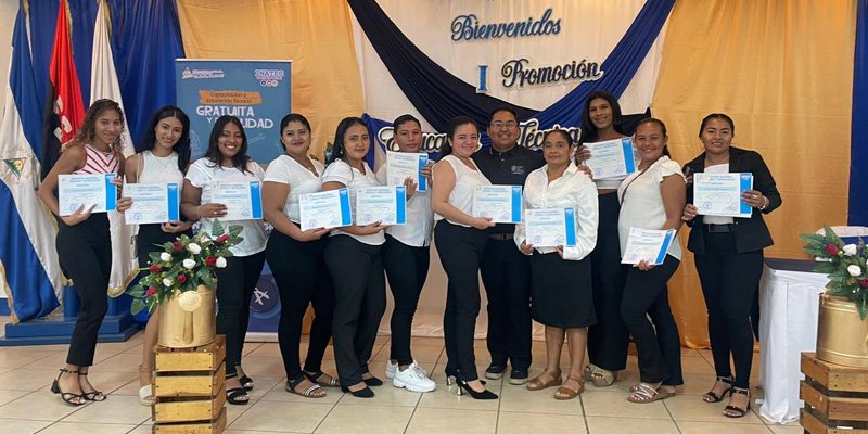 Celebran el éxito de 52 nuevos  Técnicos Profesionales en Chinandega