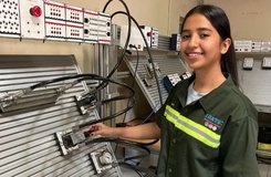 Juventud técnica demuestra su talento en sistemas hidráulicos y neumáticos en homenaje al General Sandino