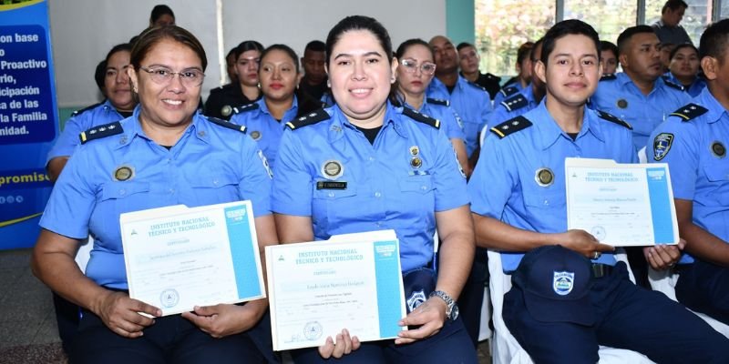 INATEC y Policía Nacional celebran II Promoción del Programa “Angelita Morales Avilés” e inician tercera edición 2025