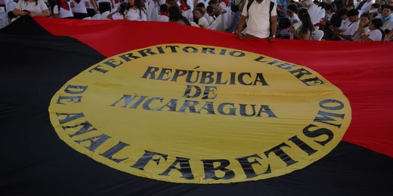Sistema Educativo inicia jornada conmemorativa de la Cruzada Nacional de Alfabetización