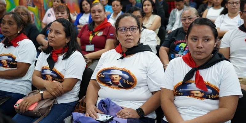Sistema Educativo Nacional celebra foro en conmemoración del 46 aniversario del Inicio de la Gran Cruzada Nacional de Alfabetización