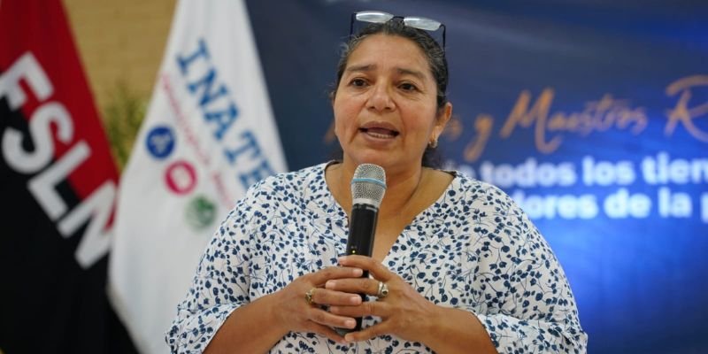 Más de 3,000 Maestros Técnicos participan del Taller de Generación de Ideas Innovadoras en saludo Abril Victorioso