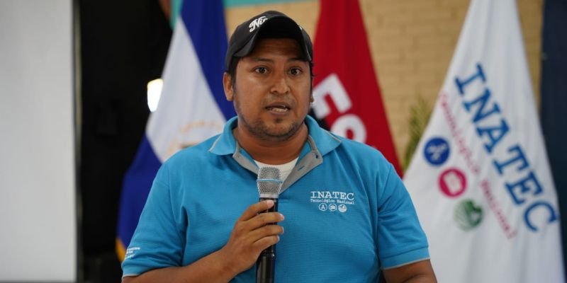 Más de 3,000 Maestros Técnicos participan del Taller de Generación de Ideas Innovadoras en saludo Abril Victorioso