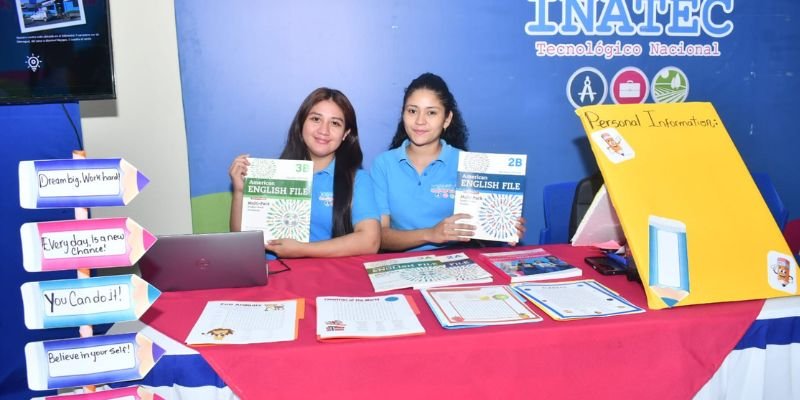 Festival celebra la Paz y el aprendizaje del inglés en la Educación Técnica