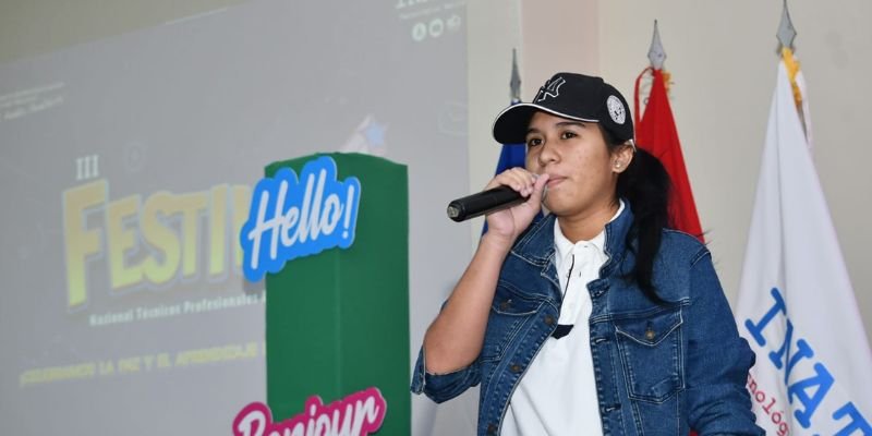 Festival celebra la Paz y el aprendizaje del inglés en la Educación Técnica